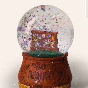 Taylor Swift The Eras Tour Floral Snow Globe